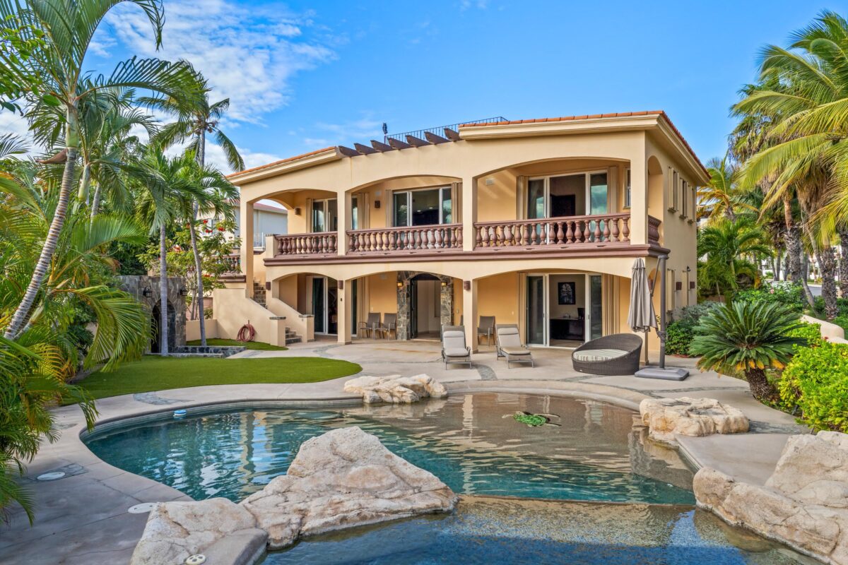 Los Cabos Residencial La Jolla Turnkey villa or renovator's canvas--an excellent opportunity to suit a variety of buyer needs. Casa Fantasia is a custom-built two-story home located in the exclusive gated community of La Jolla Residential in Costa Azul, San José del Cabo. Private and walled, the property offers ocean – 2 Punta Gorda, San Jose del Cabo, BS