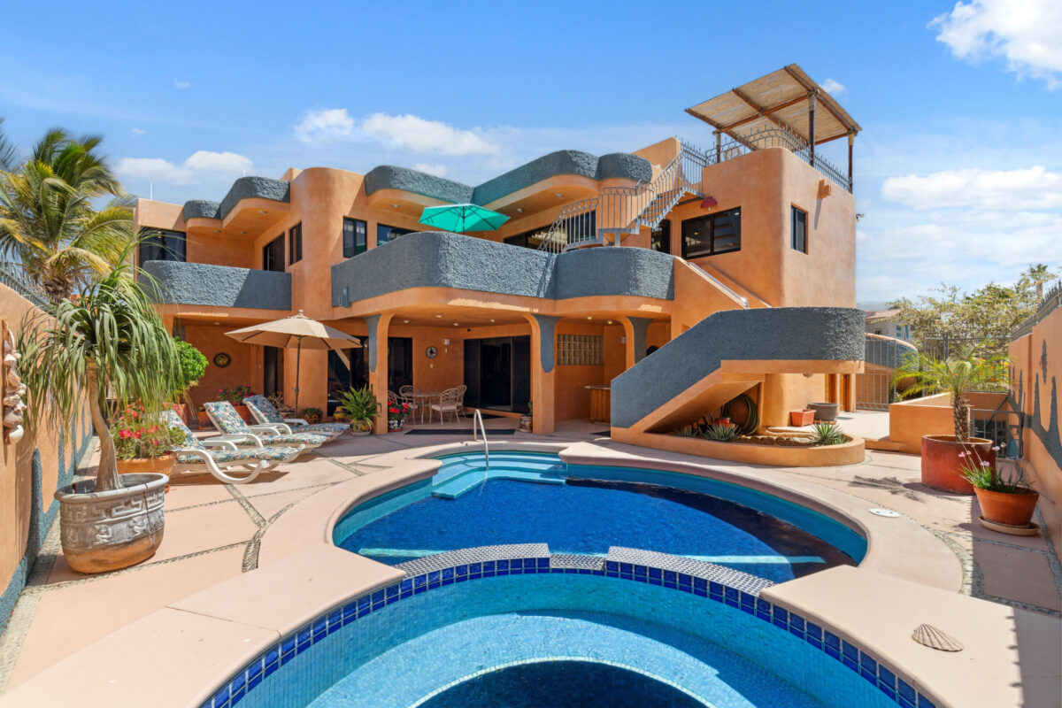 Los Cabos Cabo Bello Casa Blue Fin is a rare DUPLEX investment opportunity in the desirable oceanside community of Cabo Bello. This versatile 4-bedroom, 4-bathroom home offers incredible potential for rental income, full-time or multi-generational living, or both. Each level features 2-bedrooms and 2-bathrooms with private entrances in front and back, making it ideal for generating revenue while maintaining personal privacy or hosting extended family and guests.Enjoy beautiful – 24 Calle Fray Junipero, Cabo Corridor, BS