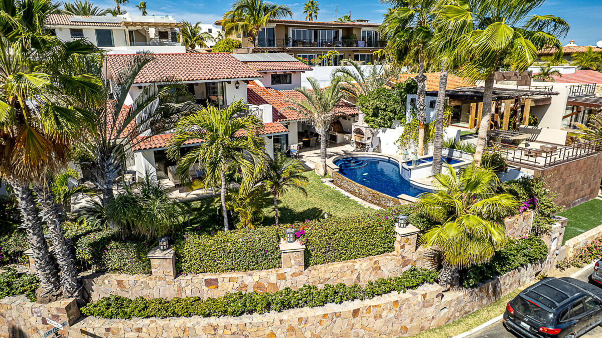Los Cabos Cresta Del Mar Located on a Cul De sac - A luxurious 4 bed 4 and 2 half bath House with full casita that has a separate entrance and kitchen. Ocean – C5 1 C Esq Frailes y Poste, San Jose del Cabo, BS