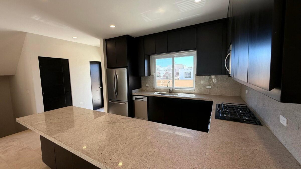 Los Cabos Camino Del Mar A unique opportunity to acquire a furnished home with 3 bedrooms, 2 and a ½ baths, 2 car garage, patio, and a rooftop with ocean, mountain and golf course – Cam Al Tezal, Cabo Corridor, BS