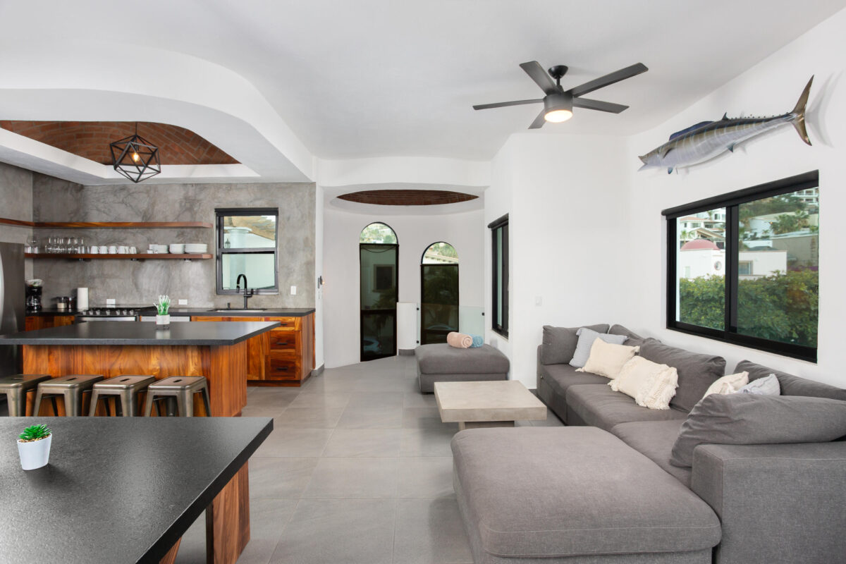 Los Cabos Rancho Paraiso Ests Beautiful 3-bedroom home in Rancho Paraíso Estates, Los Cabos. Located in an exclusive gated community, it offers panoramic ocean – Cam. Del Cerro, Cabo San Lucas, BS