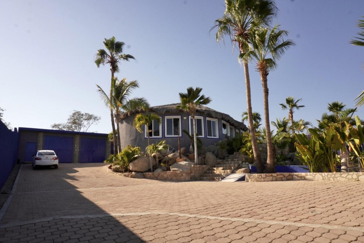Los Cabos Cabo Bello Casa Blue Fin is a rare DUPLEX investment opportunity in the desirable oceanside community of Cabo Bello. This versatile 4-bedroom, 4-bathroom home offers incredible potential for rental income, full-time or multi-generational living, or both. Each level features 2-bedrooms and 2-bathrooms with private entrances in front and back, making it ideal for generating revenue while maintaining personal privacy or hosting extended family and guests.Enjoy beautiful – Casa Terry Brisas, Cabo San Lucas, Cabo San Lucas, BS