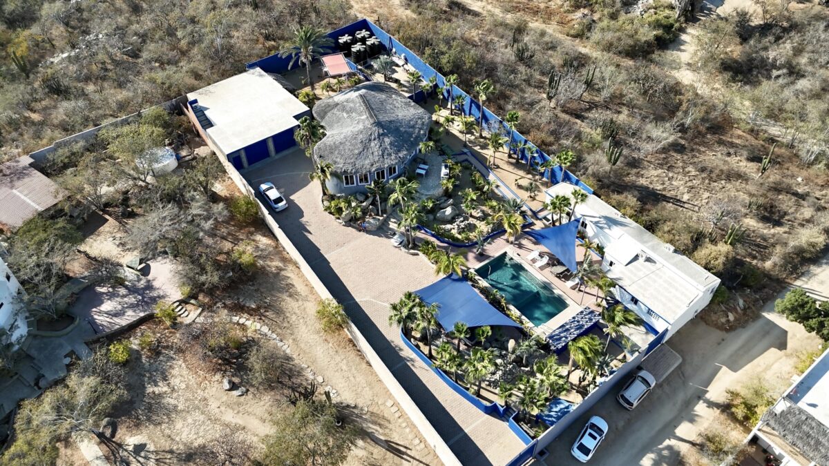 Los Cabos Cabo Bello Casa Blue Fin is a rare DUPLEX investment opportunity in the desirable oceanside community of Cabo Bello. This versatile 4-bedroom, 4-bathroom home offers incredible potential for rental income, full-time or multi-generational living, or both. Each level features 2-bedrooms and 2-bathrooms with private entrances in front and back, making it ideal for generating revenue while maintaining personal privacy or hosting extended family and guests.Enjoy beautiful – Casa Terry Brisas, Cabo San Lucas, Cabo San Lucas, BS