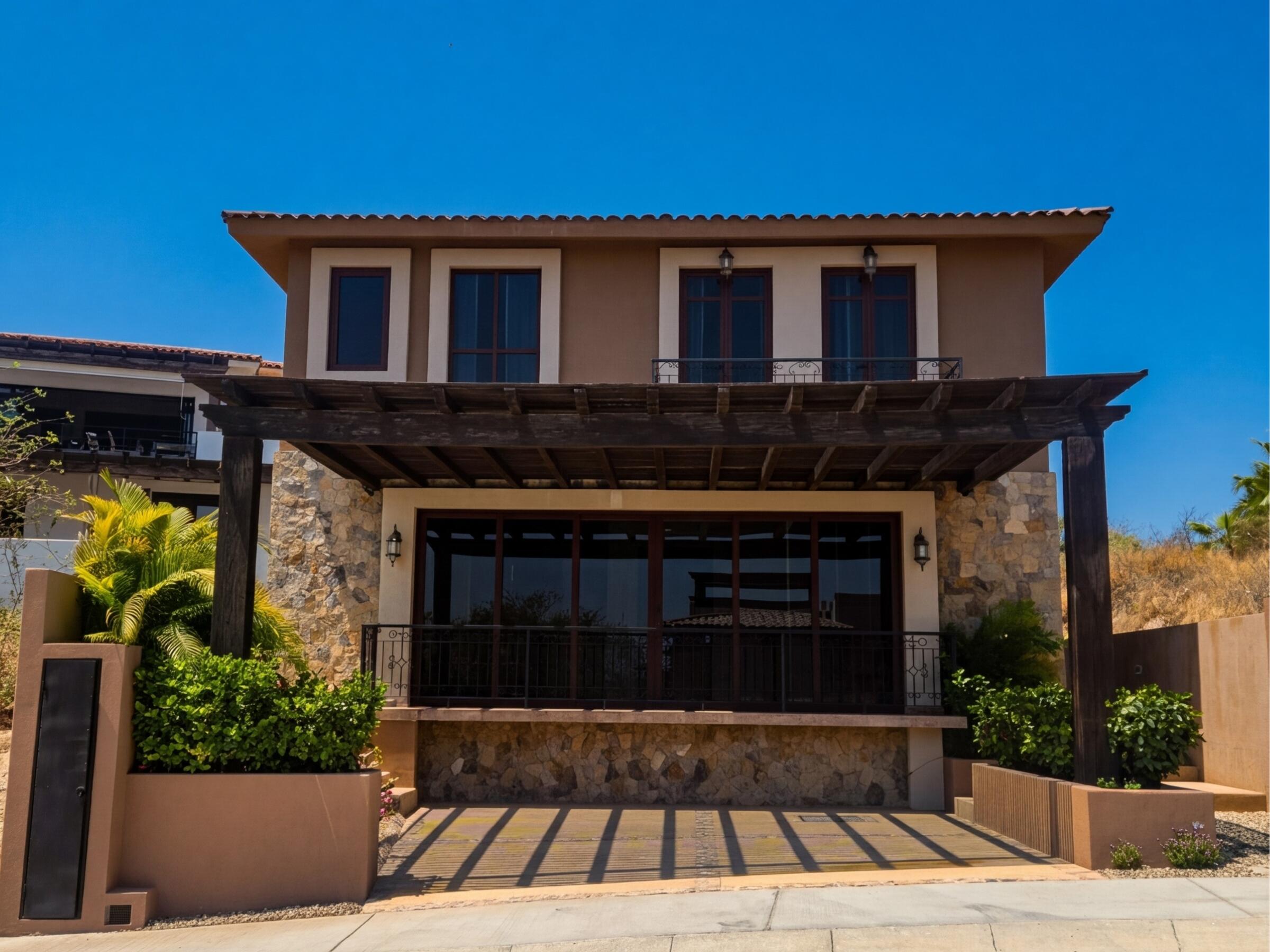Los Cabos Hacienda Campestre Beautiful 3 bedroom home with additional nanny(maids)quarters, roof top terrace and a garage backing onto the 13th fairway of the prestigious Club Campestre Golf course. Here is your opportunity to own a piece of the established and very sought after community of Hacienda in Campestre. Surrounded by lush green landscape and over head ocean for sale