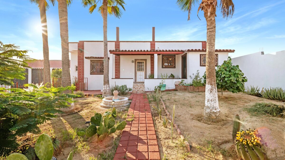 Los Cabos Lomas Del Pacifico If you're looking for a home that captures true Mexican charm, this is it. This 2-bedroom, 2-bath home plus office sits on a large 804 m² lot on the Pacific side of Cabo, where you'll enjoy the cool ocean breezes and relaxed coastal living. The home features warm, traditional finishes, open living spaces, and a spacious 3-car garage—perfect for vehicles, storage, or a workshop. The generous lot offers plenty of room to expand or create your dream outdoor retreat. Located in a peaceful area just minutes from the beach and downtown Cabo San Lucas, this property is ideal as a full-time residence, vacation getaway, or investment opportunity. Experience authentic Baja living—where every sunset feels like home. – Jacarandas, Cabo San Lucas, BS