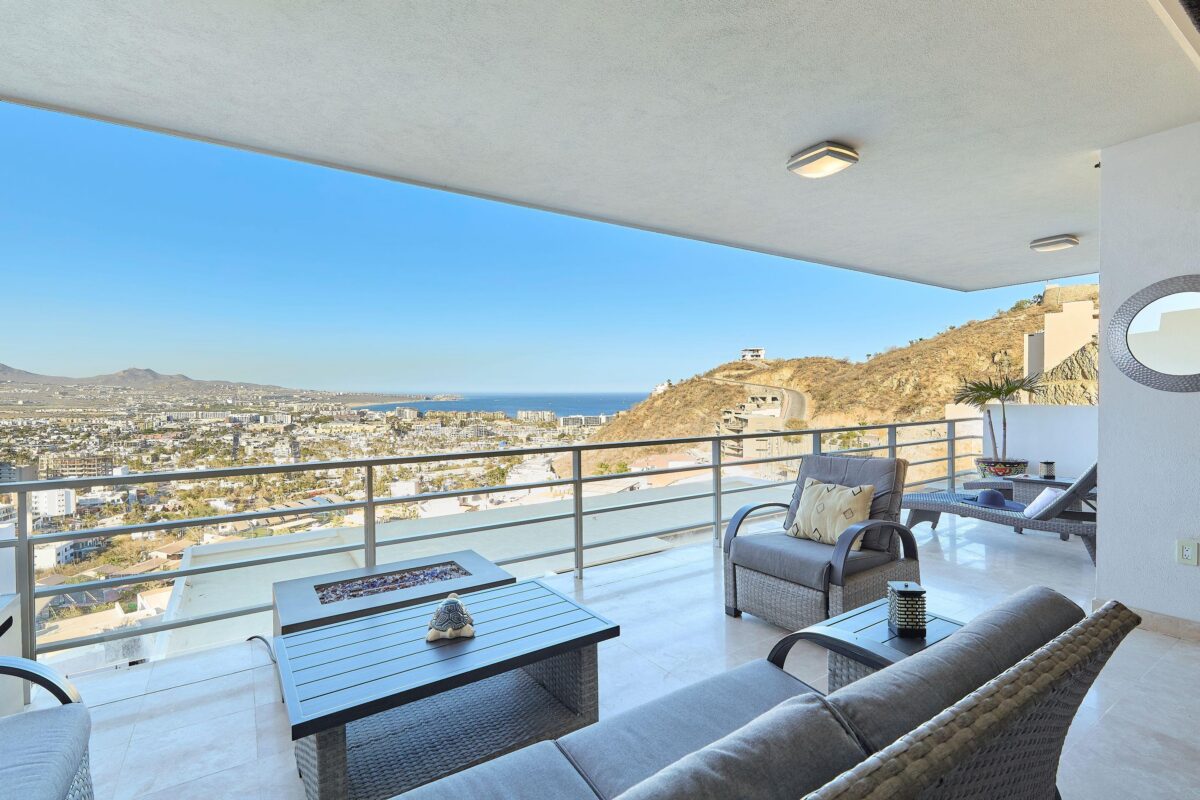 Los Cabos Cascadas Welcome to Las Cascadas 611, a beautifully positioned residence in the prestigious Pedregal community of Cabo San Lucas. This 2-bedroom, 2-bathroom condo offers breathtaking – 15 PASEO DE LA MARINA, Cabo San Lucas, BS
