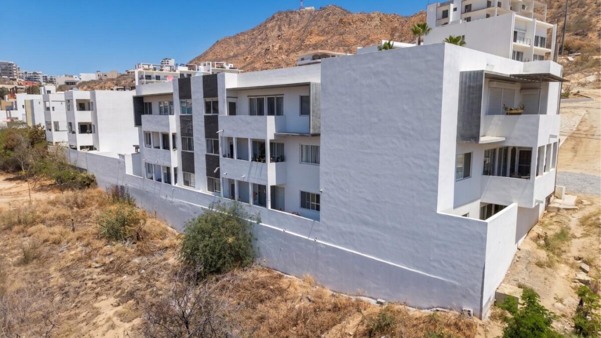 Los Cabos Lienzo Charro Condo for Sale at Torre Serena | Sunset, Cabo San LucasExcellent investment opportunity in Torre Serena, a residential community located in the area known as Sunset, in Cabo San Lucas, Baja California Sur.This second-level condo offers 102 m² of construction, featuring 3 bedrooms, 2 full bathrooms, living area, dining area, and a functional kitchen. It is sold furnished and ready to move in or generate income through long-term or vacation rentals.The property includes 1 assigned parking space, and the community offers controlled access with an electric gate for added privacy and security.Price: – Condo Torre Serena #202, Cabo San Lucas, Cabo San Lucas, BS