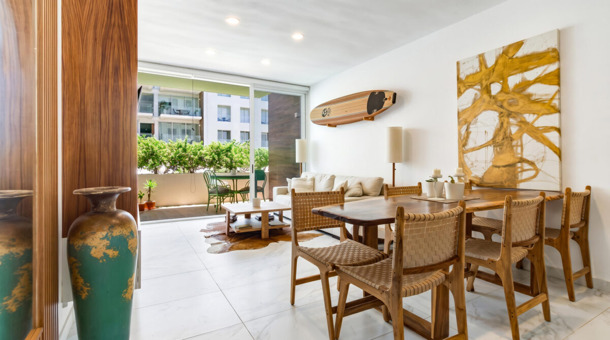 Los Cabos Marea Los Cabos It is hard not to love this perfect combination of style and location in this beautifully furnished 2-bedroom, 2-bathroom condo situated in the heart of Cabo San Lucas. Designed for modern living, this residence offers an open-concept layout, quality finishes, and abundant natural light throughout. The best feature of this unit is the oversized patio located on the pool deck. Residents enjoy peace of mind along with access to features designed for relaxation and convenience. Whether as a full-time residence, vacation getaway, or rental property, this condo offers versatility and strong appeal. Step outside and you're just moments away from Cabo's vibrant restaurants, lively bars, boutique shops, supermarkets, the Marina and walking distance to the most popular Beach in Los Cabos El Medano – Paseo Malecon San Jose, San Jose del Cabo, BS