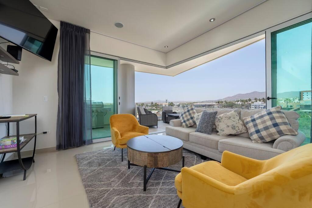 Los Cabos Vista Vela Iii Investment and lifestyle opportunity in the highly desirable Vista Vela Phase III, located in prime El Tezal. This well appointed 3-bedroom, 3-bathroom corner unit offers a coveted partial – Vista velas 3, Cabo Corridor, Cabo Corridor, BS