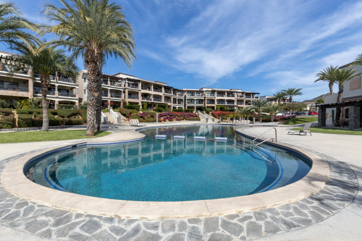 Los Cabos Tramonti Paradiso One of the few move-in ready units available for immediate delivery, making this an exceptional opportunity for both homeowners and investors. Ideally located on the ground floor, this condominium offers convenient access and excellent potential for vacation rentals or long-term leasing.A standout feature of this condo is its private backyard garden, providing the perfect outdoor space for pets, children, entertaining, or simply relaxing in the privacy of your own green retreat.Bright and spacious, the condo features luxury finishes throughout and comes fully equipped with all appliances included. Owners enjoy access to the community's on-site amenities, along with the exclusive privilege of accessing the Pueblo Bonito Resorts, including a 20% discount at 29 restaurants and the Spa – 271 Parcela, Cabo Corridor, BS