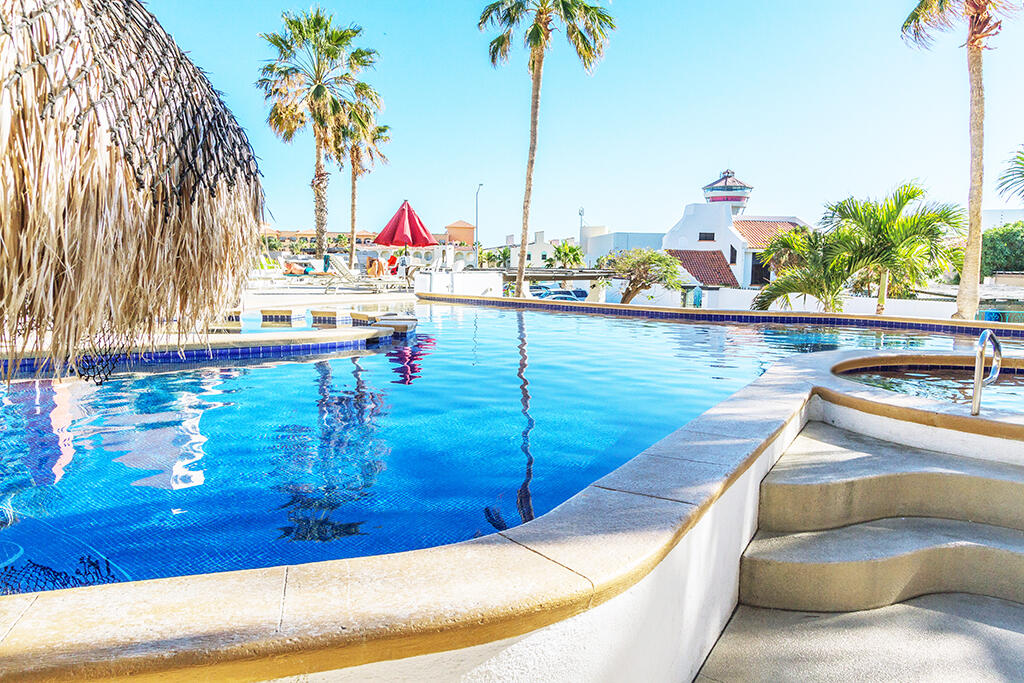 Los Cabos Torres San Jose Perfectly maintained 3 bedroom 3 bathroom 2nd floor Penthouse Unit. BBQ area on expansive 1000 Sq Ft. terraza with amazing – 34 Mision La Purisima & San José, San Jose del Cabo, BS