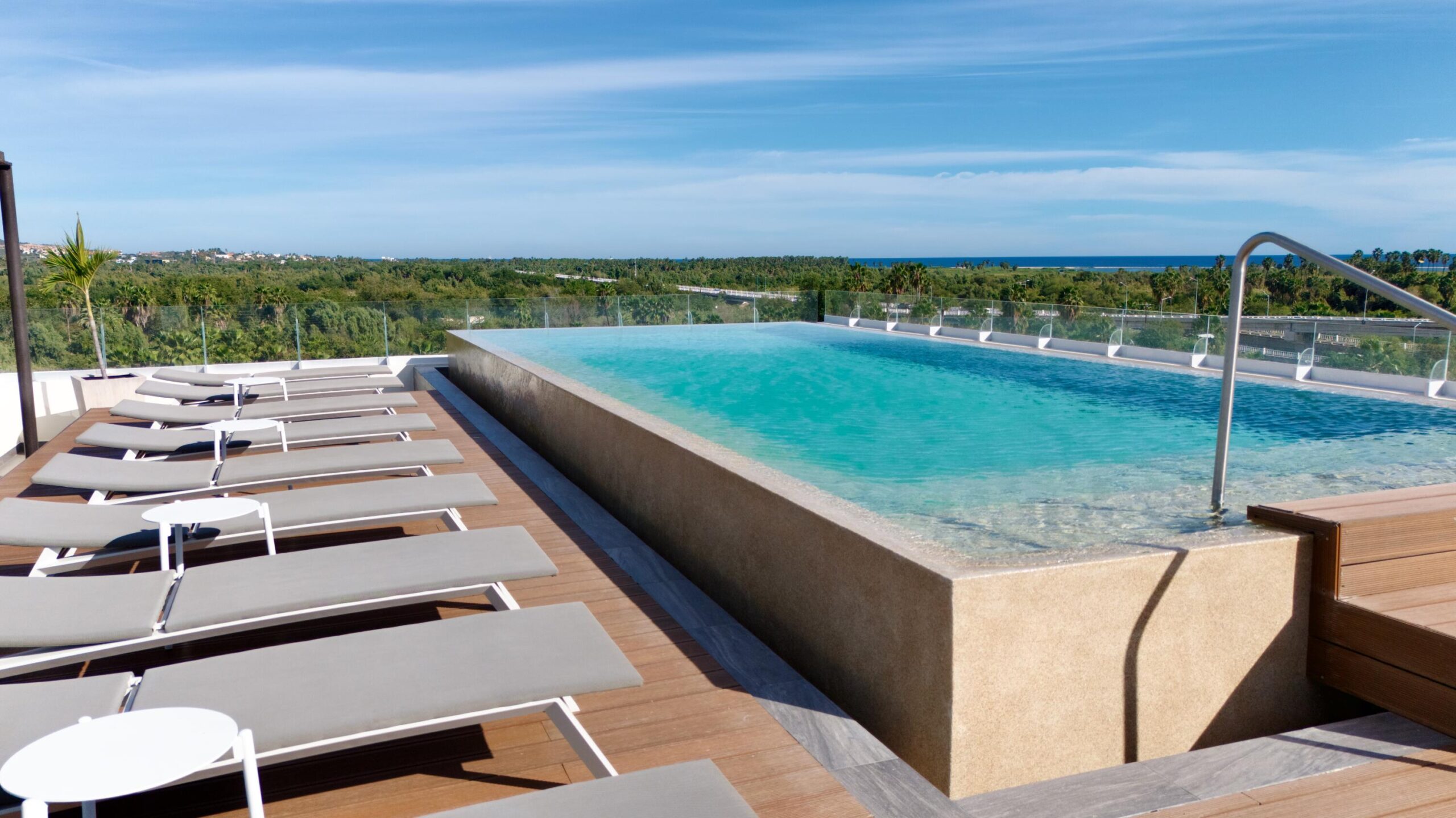 Los Cabos Centro-Sjd Beautiful 3 bedroom, 3 bathroom Penhouse overlooking the San Jose del Cabo Estuary. Prime downtown location , few steps from all the restaurants, shops and art galleries of San Jose. for sale