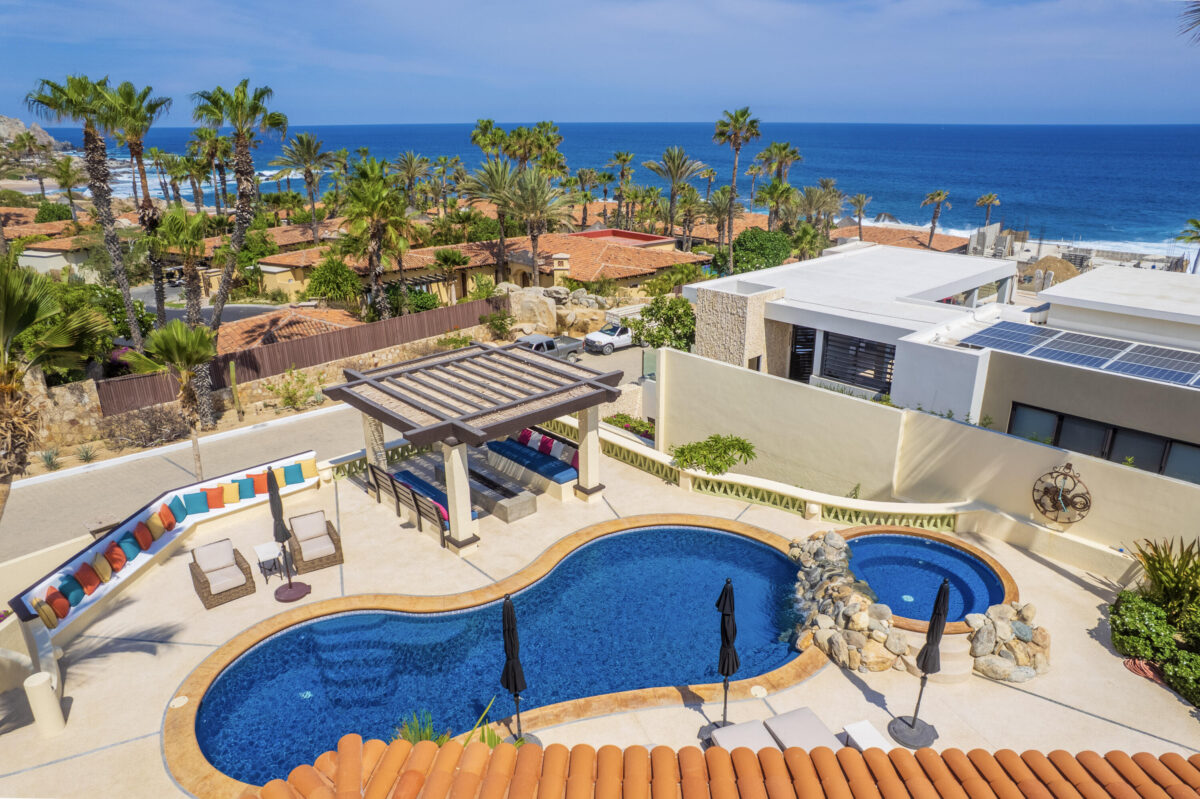 Los Cabos Santa Carmela Luxury turnkey estate located in the prestigious gated community of Santa Carmela. Beautiful protected ocean – Lot #13 Rtno. Sta Clara, Cabo Corridor, BS