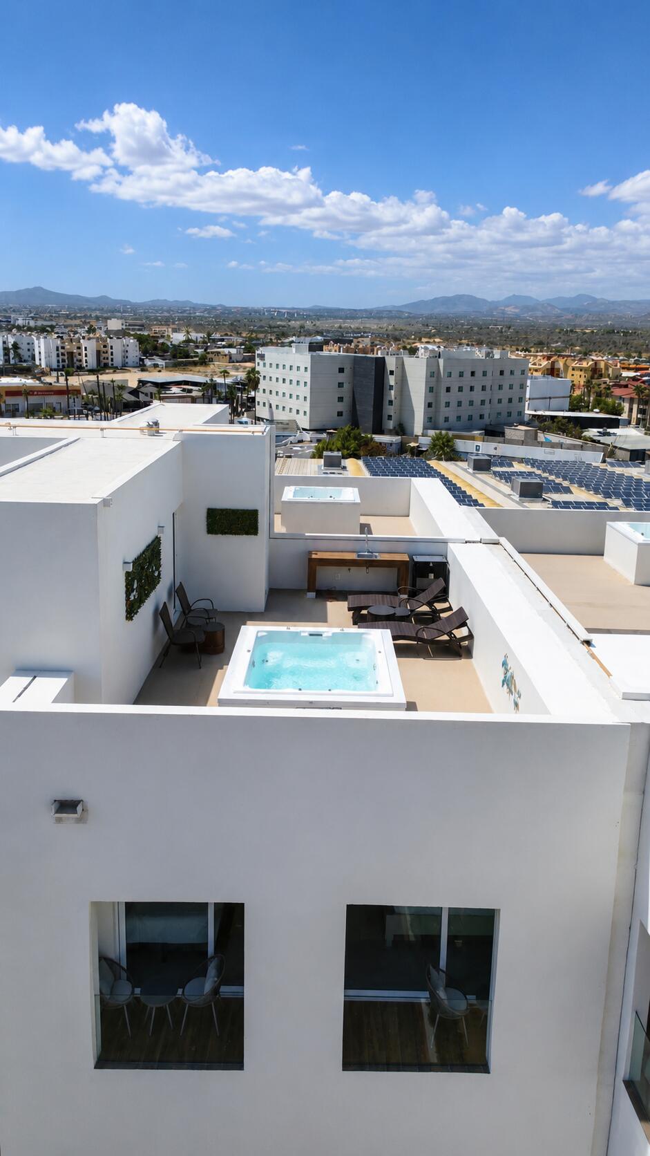 Los Cabos Hacienda Los Cabos Welcome to Condo H-4 at Hacienda Los Cabos, a beautifully located 2-bedroom, 2-bathroom residence in the heart of San José del Cabo. Perched on a hillside, this third-floor condo offers beautiful – San Miguel, Cabo Corridor, Cabo Corridor, BS