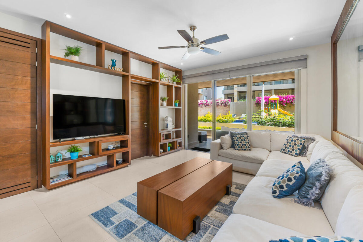 Los Cabos Vista Vela Iii Exceptional opportunity to own a turnkey, beautifully furnished 3-bedroom, 3-bathroom ground-floor condo in the highly sought-after Vista Vela development. This bright, open-concept condo features a spacious living area adorned custom built-ins, seamlessly transitioning into a fully accessorized kitchen complete with a breakfast bar--perfect for entertaining. The generously sized bedrooms boasts private ensuite bath, offering ultimate comfort and privacy for guests. Step out onto your private terrace to enjoy direct, seamless access to the sparkling resort-style pool. Unmatched in convenience and walkability, this prime location places you steps from popular local restaurants, trendy coffee shops, and grocery stores, while remaining just minutes from the beach, vibrant downtown, & marina. Situated within the premier Vista Vela community, this property offers a family and pet-friendly environment enveloped in lush landscaping and protected by 24-hour onsite security with secured access. Residents enjoy resort-style amenities including 3 pristine pools, a fully equipped gym, pickleball courts, a children's play area, dedicated barbecue areas, a cozy firepit, and an expansive community space perfect for hosting larger gatherings. Whether you are seeking a lucrative short-term or long-term rental property with incredible income potential or a turnkey dream home ready for immediate move-in, this rare ground-floor oasis delivers the ultimate Cabo lifestyle.Oportunidad excepcional para adquirir un condominio llave en mano, bellamente amueblado, de 3 recámaras y 3 baños en planta baja en el codiciado complejo Vista Vela. Este luminoso condominio de concepto abierto cuenta con una espaciosa sala de estar con muebles empotrados a medida, que se integra a la perfección con una cocina totalmente equipada con barra de desayuno, ideal para recibir invitados. Las recámaras, de generosas dimensiones, cuentan con baño privado, ofreciendo máxima comodidad y privacidad para los huéspedes. Salga a su terraza privada y disfrute de acceso directo a la espectacular piscina estilo resort. Con una ubicación privilegiada que le brinda una comodidad inigualable y fácil acceso a pie, se encuentra a pocos pasos de populares restaurantes locales, cafeterías de moda y supermercados, a solo minutos de la playa, el vibrante centro de la ciudad y el puerto deportivo. Ubicada en la exclusiva comunidad de Vista Vela, esta propiedad ofrece un ambiente familiar y acogedor para mascotas, rodeado de exuberantes jardines y con seguridad las 24 horas y acceso controlado. Los residentes disfrutan de comodidades estilo resort, que incluyen 3 piscinas impecables, un gimnasio totalmente equipado, canchas de pickleball, un área de juegos para niños, zonas de barbacoa, una acogedora fogata y un amplio espacio comunitario ideal para celebrar grandes reuniones. Ya sea que busque una propiedad de alquiler rentable a corto o largo plazo con un increíble potencial de ingresos o... – Vista Vela III, Cabo Corridor, BS