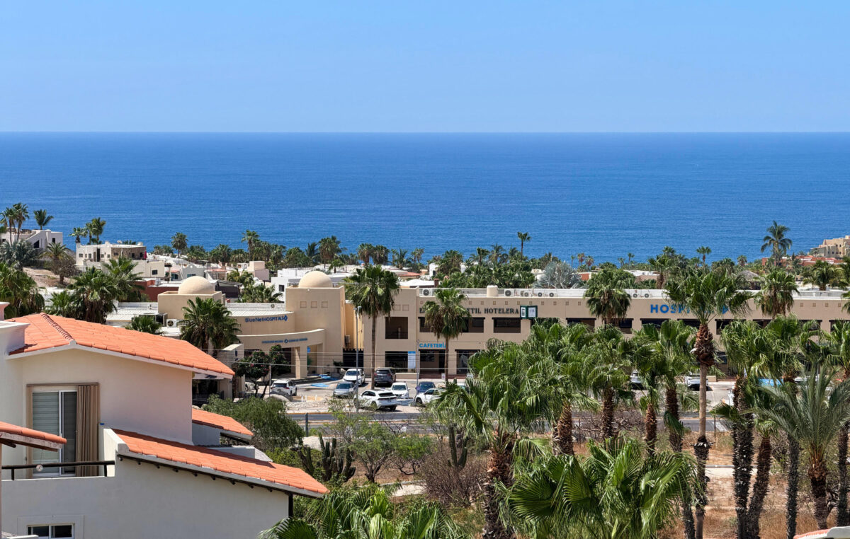 Los Cabos Tamar PRICED TO SELL! 3-BR/2.5-BA in a great location. SPECTACULAR – Arenas Tower, Cabo Corridor, BS